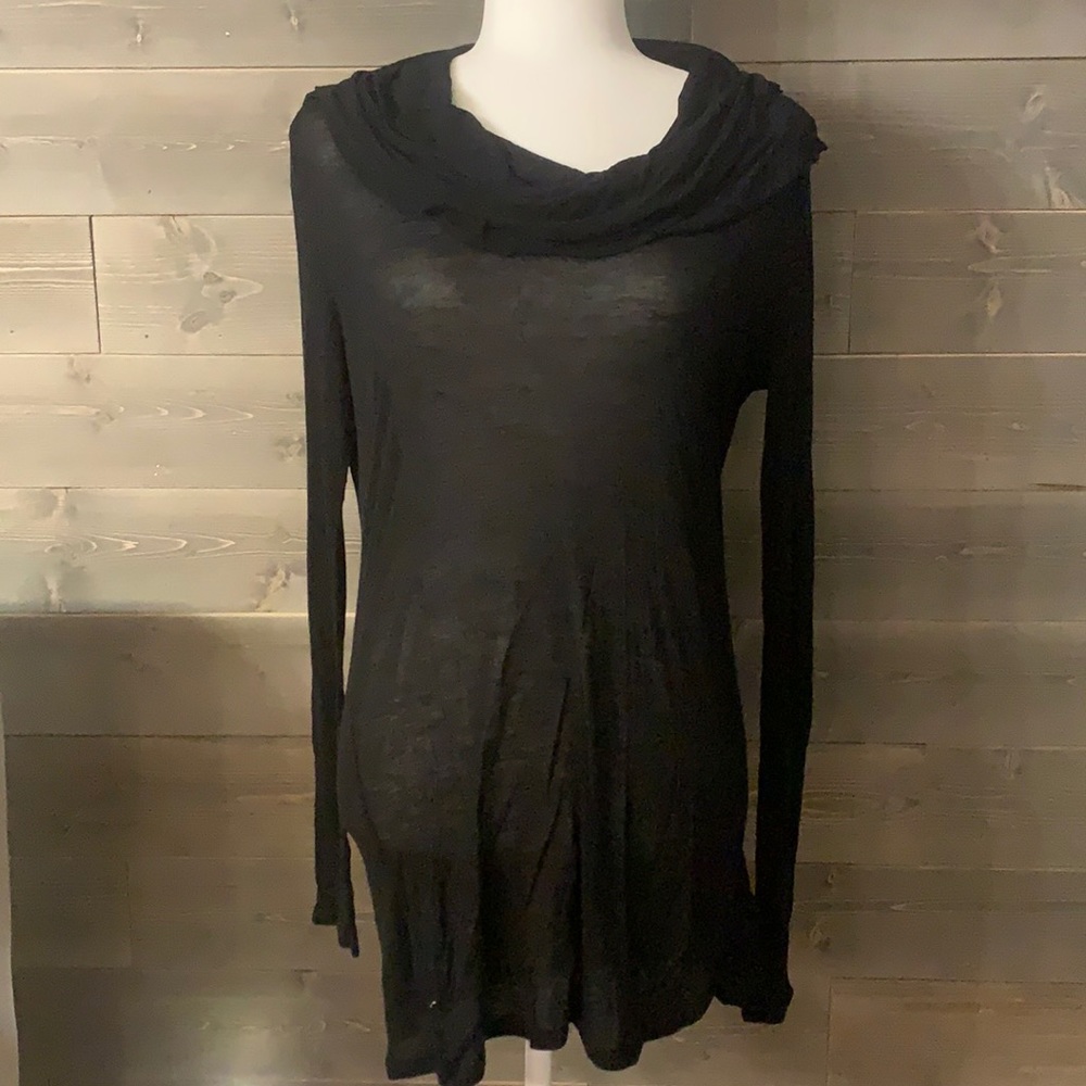 Pure and simple long sleeve Cowell neck to neck
